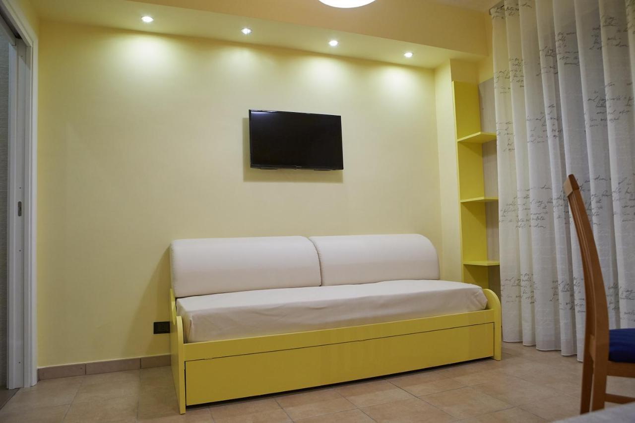 B&B Mary Grace Rossano Stazione Экстерьер фото