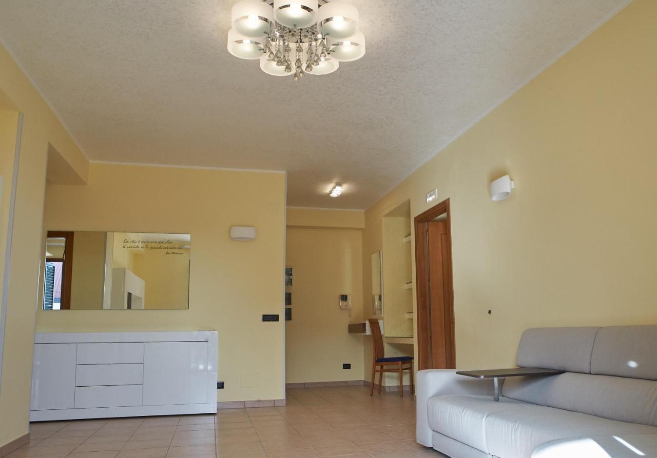 B&B Mary Grace Rossano Stazione Экстерьер фото